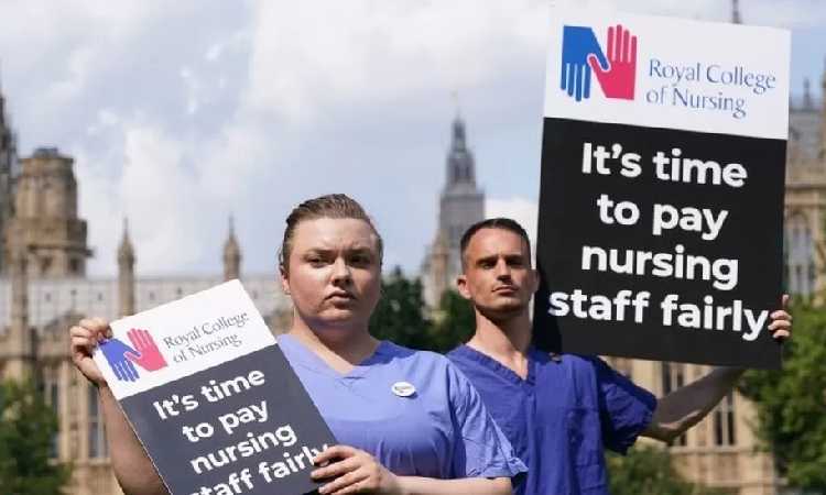 Ratusan Ribu Perawat di Inggris Siap Mogok Kerja Akibat Pemotongan Gaji