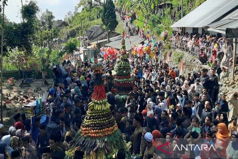 Ratusan Warga Hadiri Tradisi Buka Luwur di Candisari Boyolali