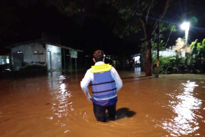 Ratusan Warga Mengungsi Akibat Banjir dan Longsor Menerjang Dua Kecamatan di Jember