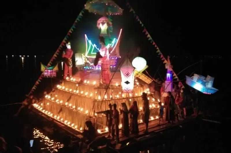 Rayakan Lebaran, Masyarakat Danau Maninjau Gelar Festival Rakik-rakik