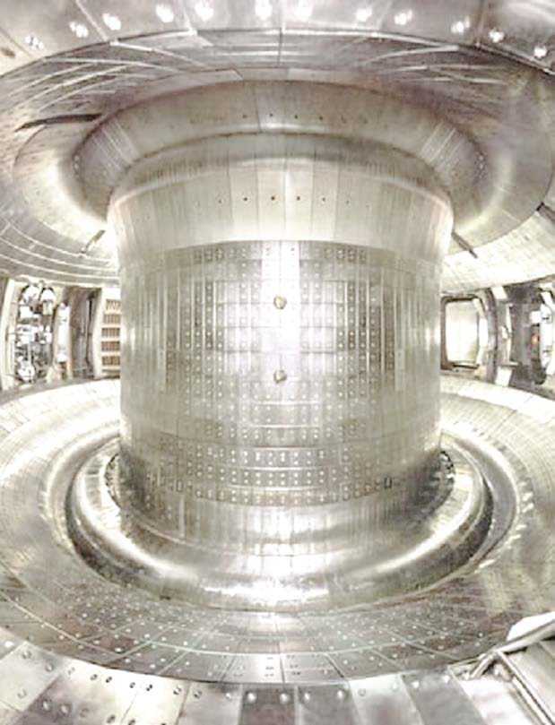 Reaktor Fusi Termonuklir Tiongkok Cetak Rekor dalam Hasilkan Plasma