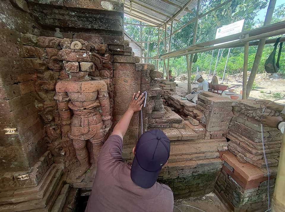 Rehabilitasi Situs Candi Mirigambar