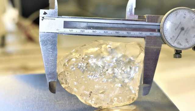 Rejeki Nomplok, Penambang Ini Temukan Berlian Seberat 1.098 karat