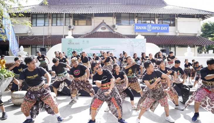 Rektor UGM Bangga dengan Kerekatan Alumni, Nitilaku Dies Natalis UGM 2022 Diisi dengan Rangkaian Acara Panggung Kesenian