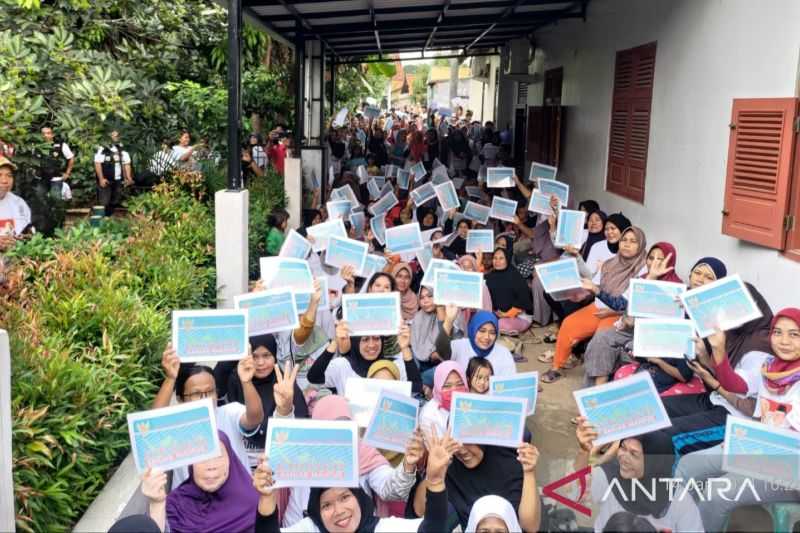 Relawan Ganjar-Mahfud Sosialisasi KTP Sakti di CDGM Kabupaten Bekasi