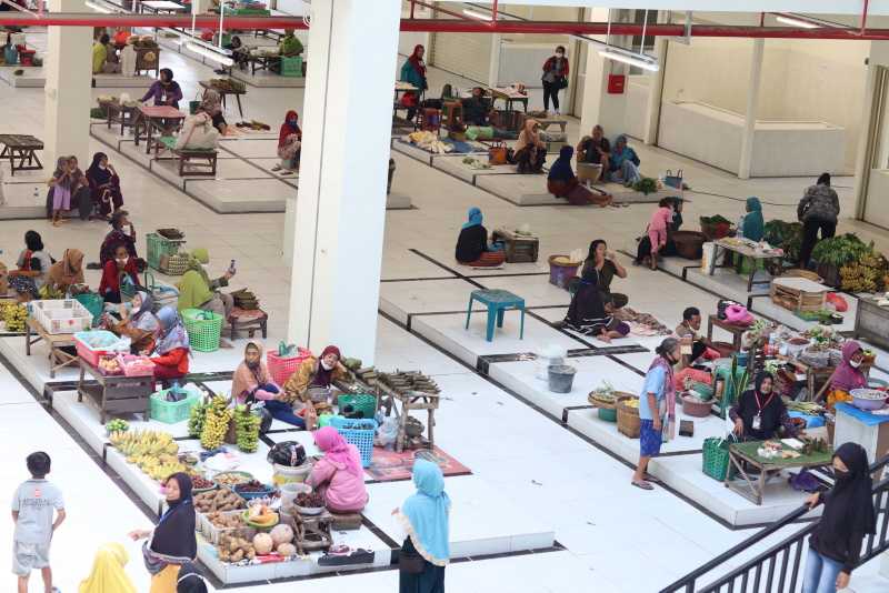 Resmikan Pasar Besar Ngawi 1