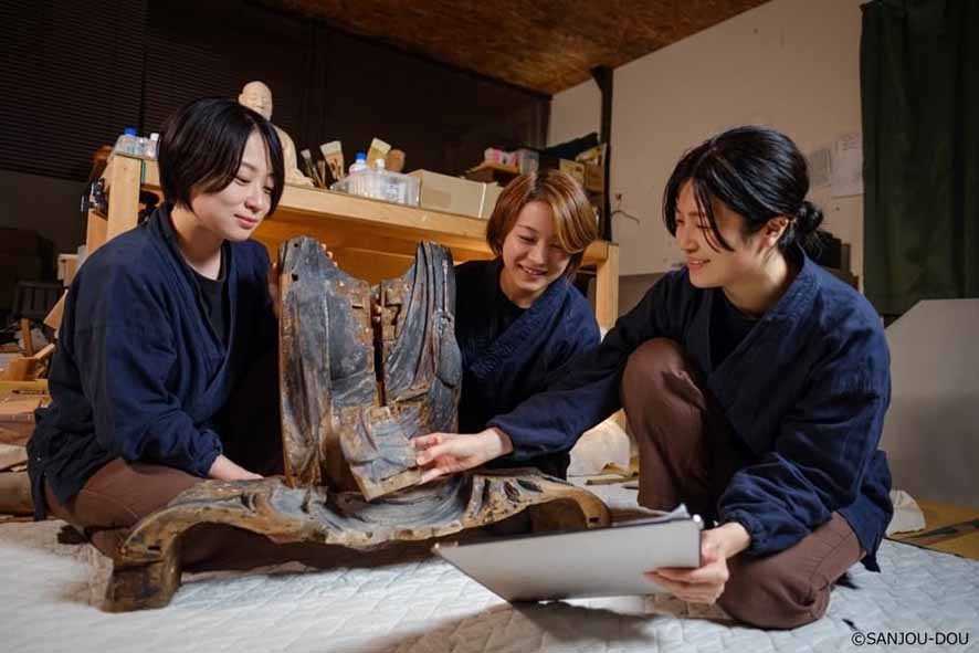 Restorator Muda Jepang Berupaya Hidupkan Lagi Patung Kayu Buddha Kuno
