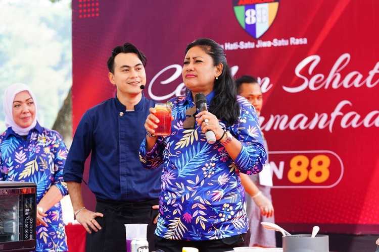 Reuni 35 Tahun Andalan 88, Istri Demo Masak