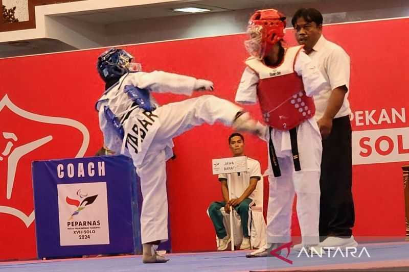 Riau Sabet Emas Pertama Para-Taekwondo Peparnas XVII