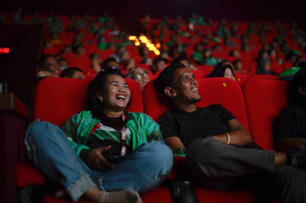 Ribuan Driver Grab dan Keluarganya di 14 Kota Nonton Bareng Film Srimulat: Hidup Memang Komedi 1