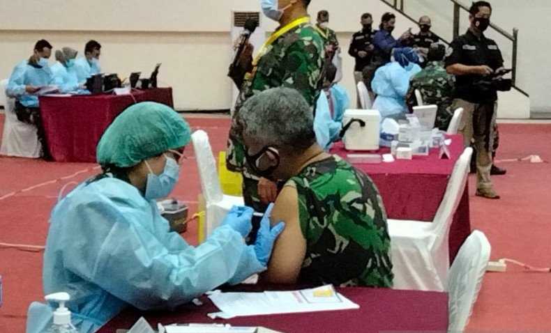 Ribuan Prajurit TNI Lakukan Vaksinasi Covid-19