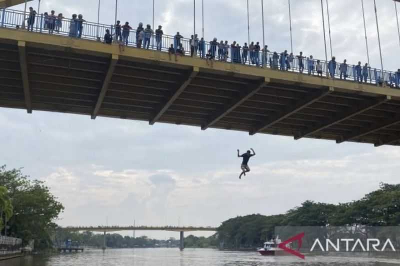 Ribuan Warga Padati Tradisi Petang Megang di Pekanbaru