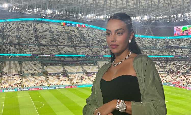 Ronaldo Dicadangkan Lawan Swiss, Sang Kekasih Sentil Pelatih Portugal