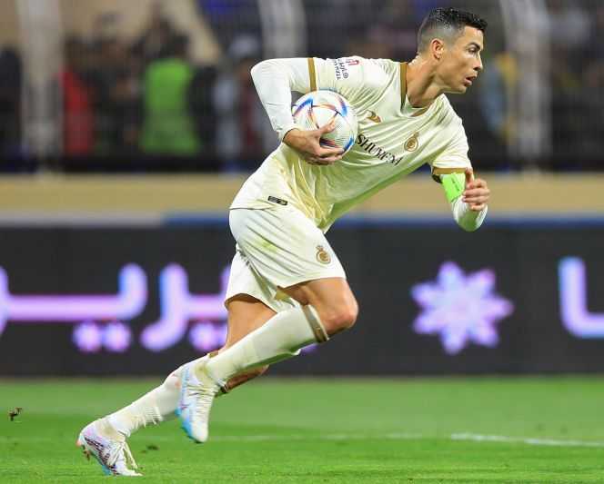 Ronaldo Sumbang Gol, Al Nassr ke Babak 8