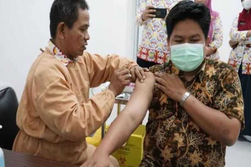 RSUD Sultan Imanuddin Beri Vaksin Hepatitis B kepada Tenaga Kesehatan
