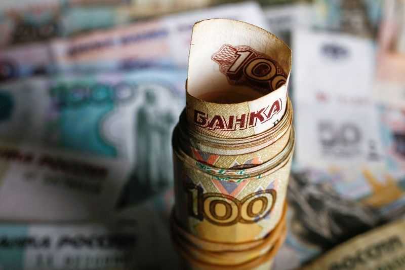 Rubel Menguat terhadap Dolar dan Euro, Kukuhkan Predikat sebagai Mata Uang dengan Kinerja Terbaik di Dunia