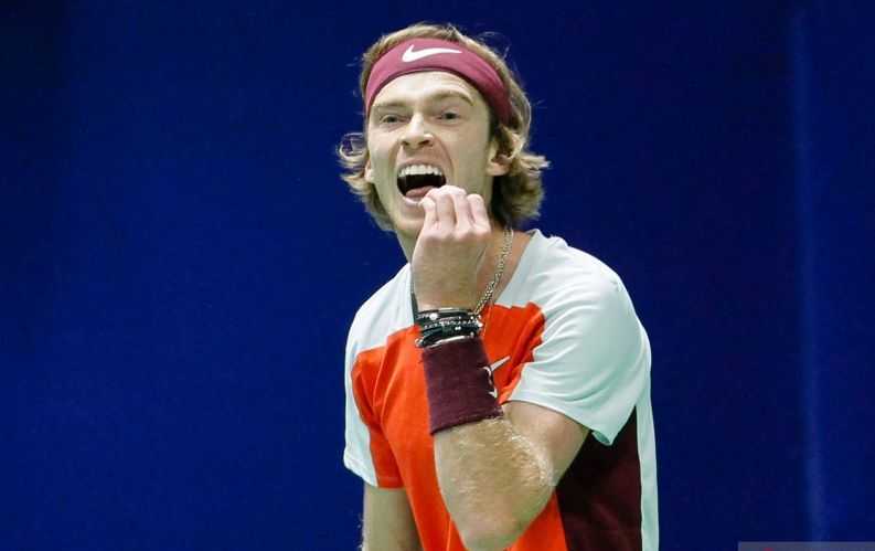 Rublev Tantang Djokovic