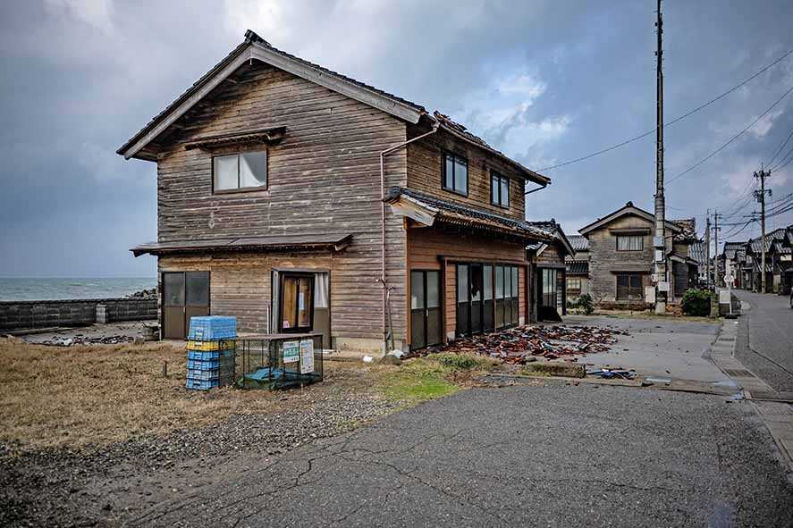 Rumah-rumah Unik di Desa Jepang Tetap Kokoh Walau Diguncang Gempa