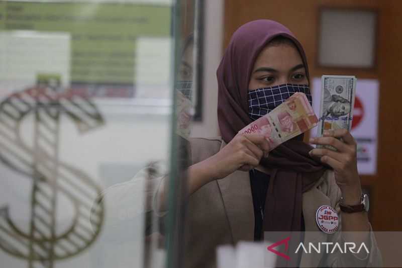 Rupiah Melemah di Posisi Rp15.335 per Dolar AS