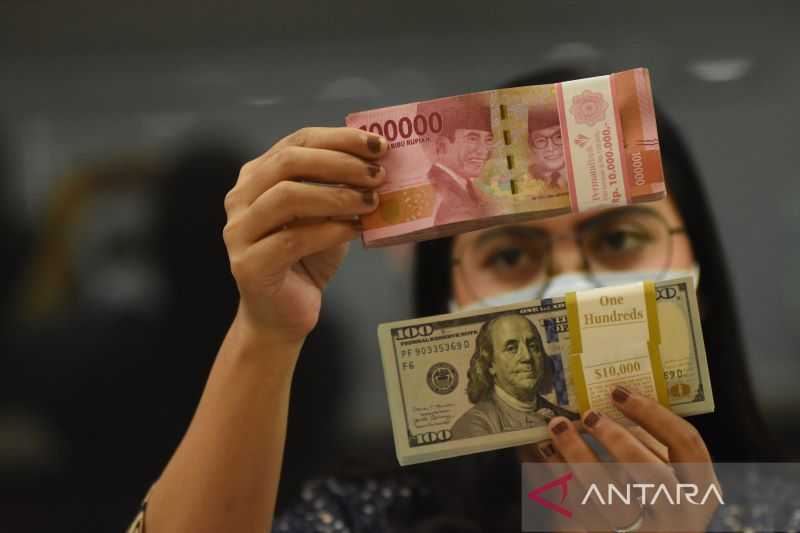 Rupiah Selasa Pagi Melemah 24 Poin, IHSG 23,15 Poin