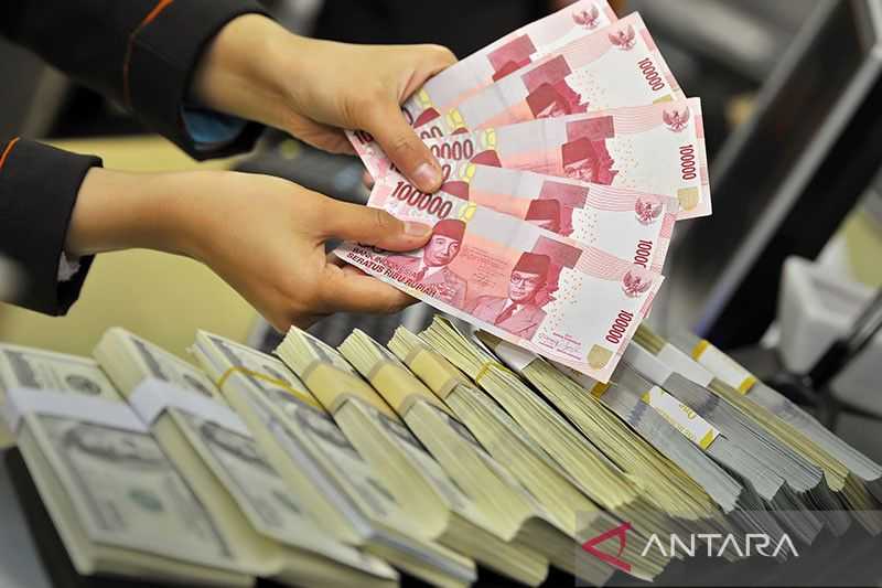 Rupiah Tembus Rp15.000 per Dolar AS, Usai The Fed Naikkan Suku Bunga