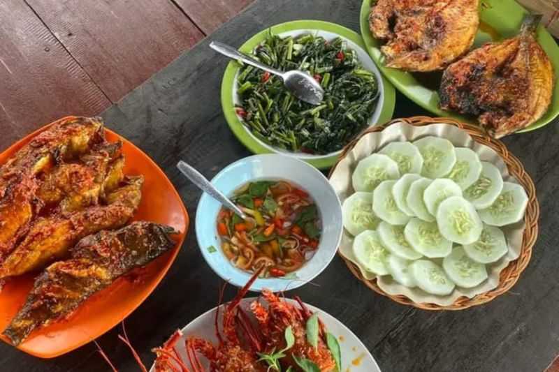 Saat Libur Lebaran, Warga Maluku Incar Kuliner Ikan Bakar di Pulau Osi