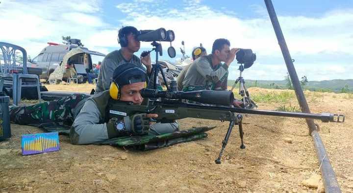 Saat Prajurit Intai Amfibi Marinir Latihan Sniper