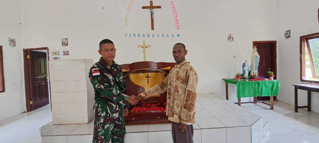 Saat TNI AD Bantu Mimbar Gereja di Papua: Bantuan Ini untuk Kenyamanan dan Keindahan Serta Kekhusyuan dalam Melaksanakan Ibadah karena Selama Ini Masih Menggunakan Meja Biasa