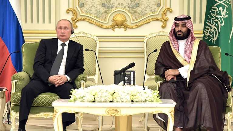 Saat Vladimir Putin Duduk Bareng dengan Putra Mahkota Arab Saudi dan Bicara tentang Persabahatan