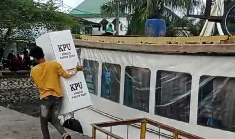 Salah Prosedur, KPU Kota Makassar Tarik Kembali Logistik dari Pulau