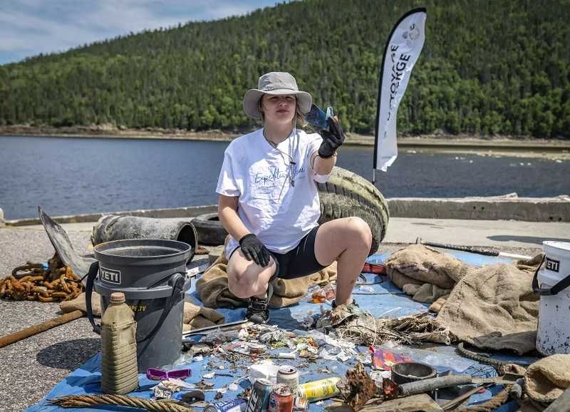 Sampah Plastik Cemari Taman Laut Kanada, Tempat Paus Beluga Beristirahat