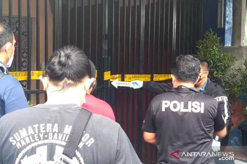 Satpol PP DKI Tutup Kafe RM secara Permanen