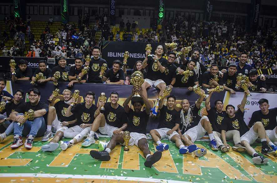 Satria Muda Lanjutkan Dominasi Bola Basket Nasional