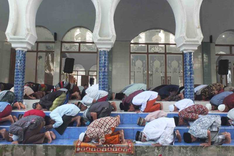 Sebagian Umat Muslim di Jember dan Bondowoso Shalat Id Lebih Awal