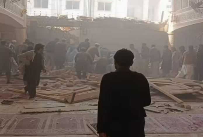 Sebuah Bom Ledakkan Masjid dan Kantor Polisi di Pakistan, 20 Orang Tewas