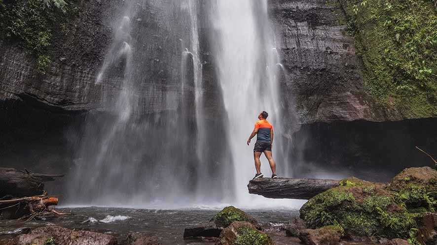 Segarnya Air di Dua Curug di Ciwaluh