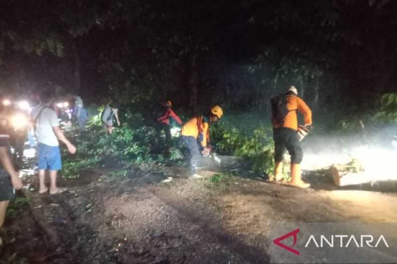 Sejumlah Kecamatan di Sukabumi Dilanda Bencana Banjir dan Longsor