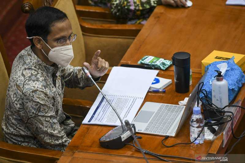 Sekolah Wajib Memberikan Opsi PTM Terbatas Setelah Vaksinasi Pendidik