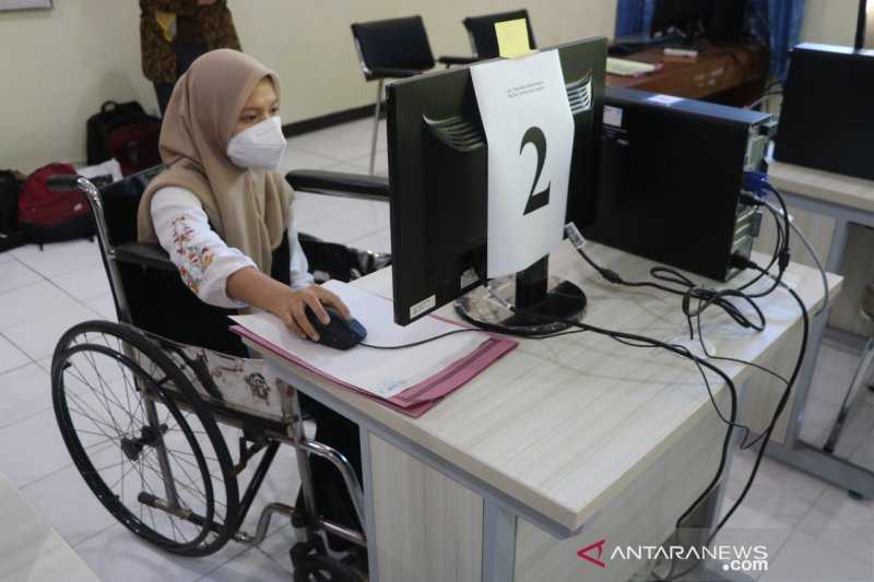 Semangat Pantang Menyerah Peserta UTBK SBMPTN di Universitas Jember