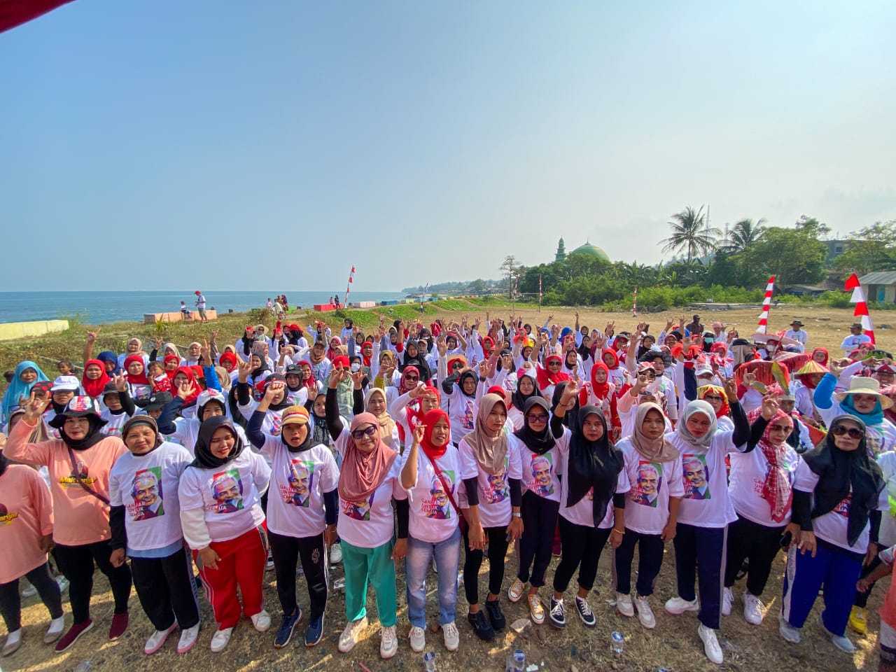 Semarakkan Kemerdekaan, Mak Ganjar Banten Gelar Jalan Santai Bersama Warga Serang 4