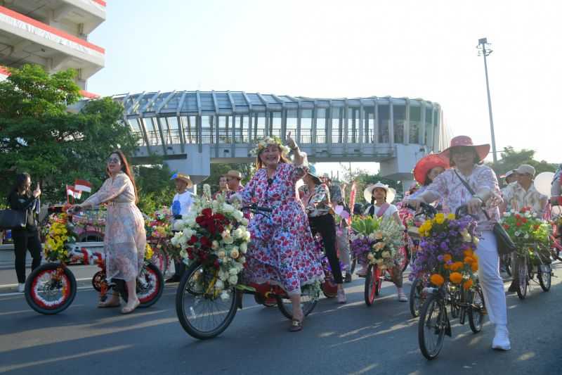 Semarang Merdeka Flower Festival Berlangsung Semarak dan Meriah