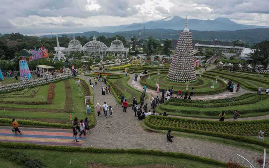 Semerbak Sejuta Krisan di Dusun Clapar