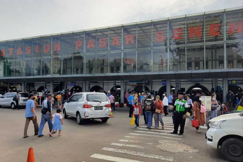 Semoga Lancar dan Tak Ada Kecelakaan, Puncak Arus Balik 2022 di Stasiun Pasar Senen dan Gambir Diprediksi H+3