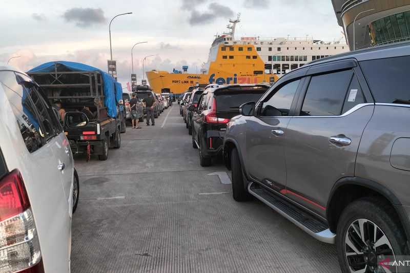 Semoga Tidak Ada Penumpukan, Dermaga Eksekutif Pelabuhan Bakauheni Mulai Ramai Antrean Kendaraan