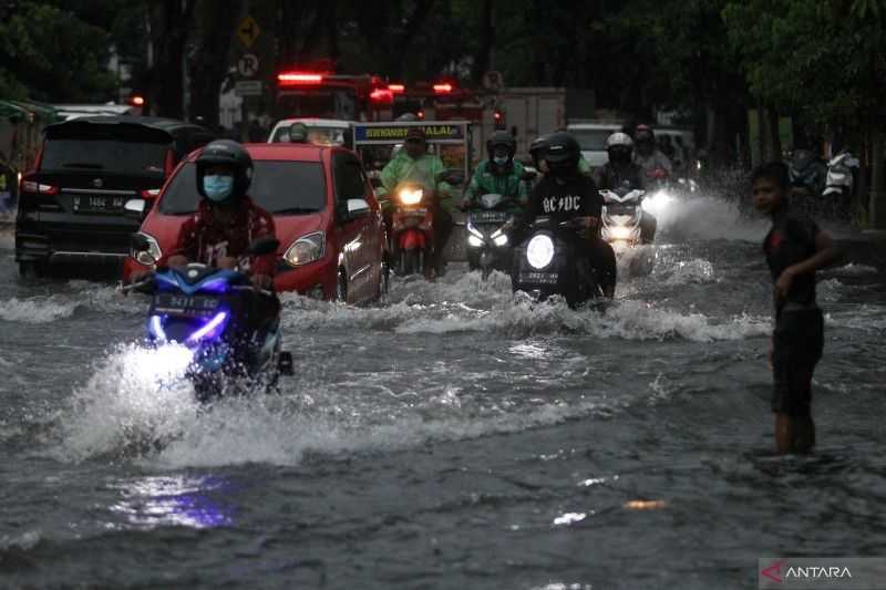 Semoga Tidak Akibatkan Bencana, BMKG Keluarkan Peringatan Hujan Lebat di Beberapa Wilayah Indonesia