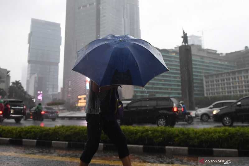 Semoga Tidak Banjir, BMKG Prediksi Hujan Petir Berpotensi Terjadi di Jaksel dan Jaktim