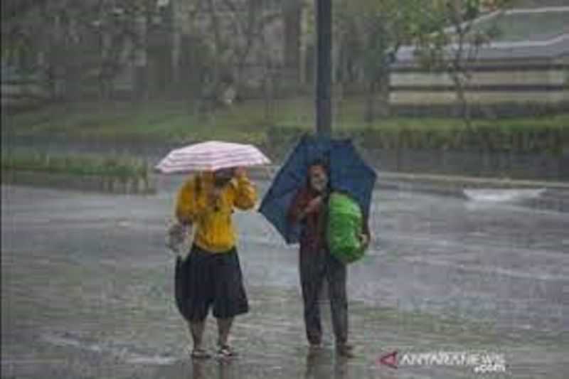 Semoga Tidak Banjir, BMKG: Waspadai Hujan Petir di DKI Jakarta