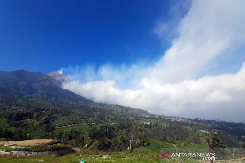 Semoga Tidak Membesar, Gunung Merapi Meluncurkan 18 Kali Guguran Lava Pijar Hingga 1,5 Km