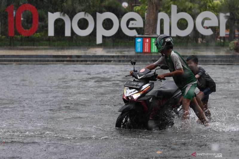 Semoga Tidak Terjadi Banjir Bandang, Hujan Deras Diprakirakan Mengguyur Sejumlah Daerah di Jawa Timur