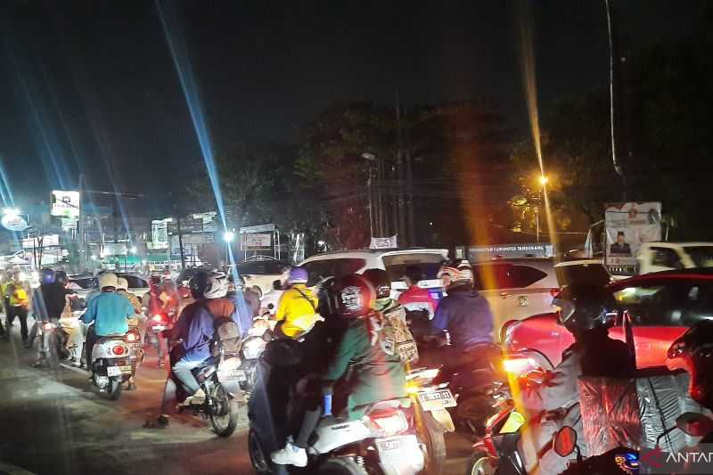 Semoga Tidak Terjadi Penumpukan, Jalur Arteri Tangerang Dipadati Kendaraan Mudik